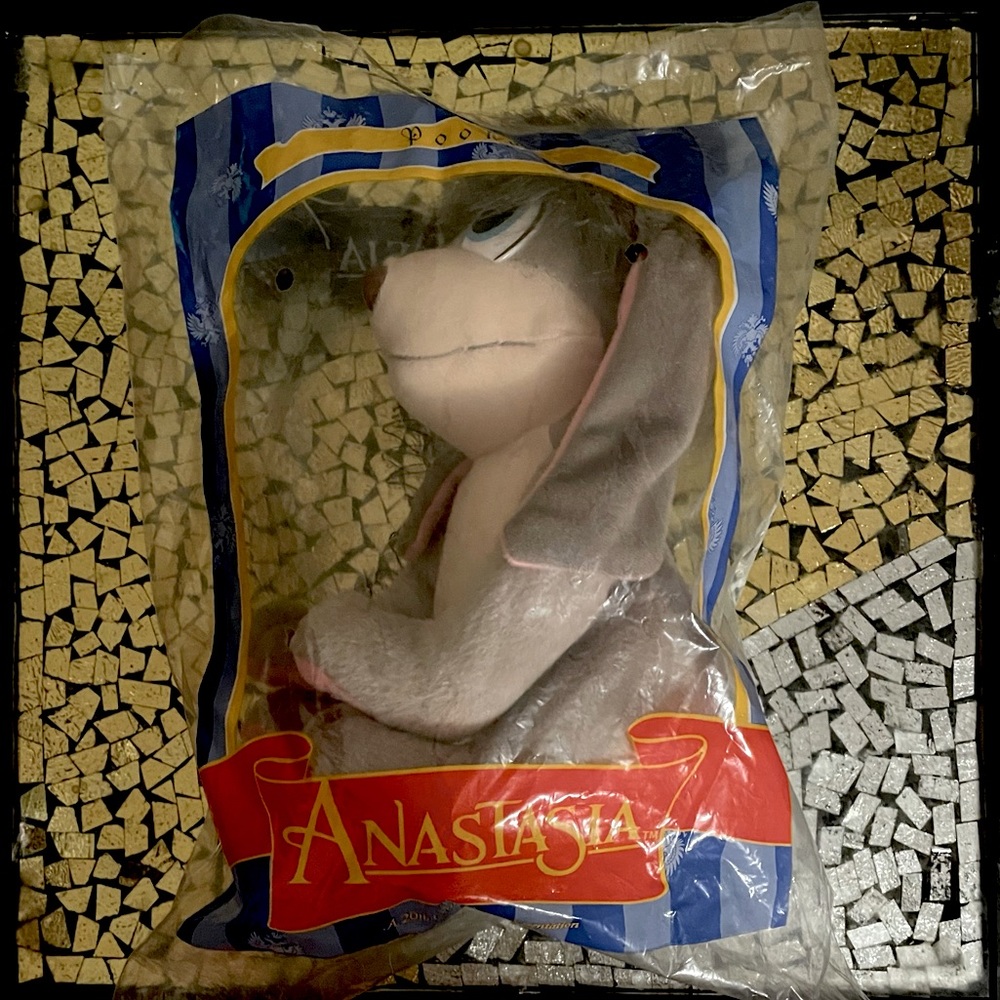 🛑 LAST ONE 🛑 Anastasia Pooka Plush - Picture 1 of 3